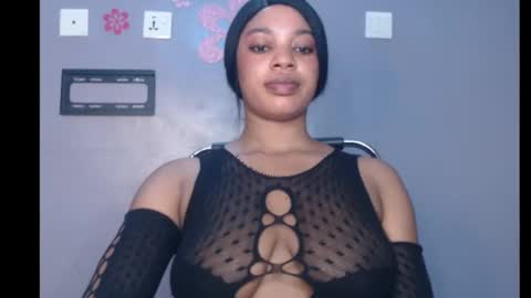 ESTHER online show from February 11, 2025, 1:51 pm