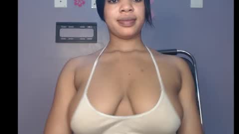ESTHER online show from February 20, 2025, 8:39 am