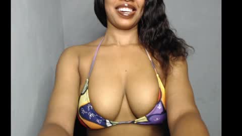 ESTHER online show from April 20, 2026, 4:26 am