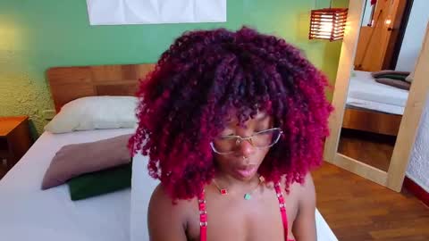 Snapshot of choco_goddess_ chatting on October 1, 2025, 1:17 pm Camila Love online show from October 1, 2025, 1:17 pm