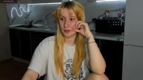 choco_meowx online show from February 17, 2026, 6:10 am