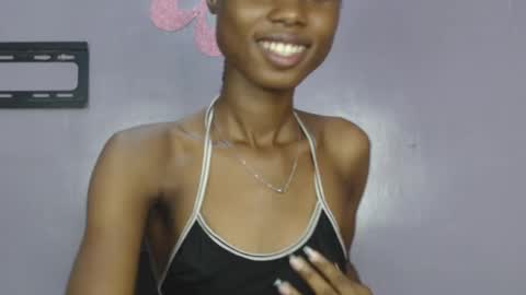 Snapshot of choco_petitqueen chatting on January 13, 2025, 9:19 am choco_petitqueen online show from January 13, 2025, 9:19 am