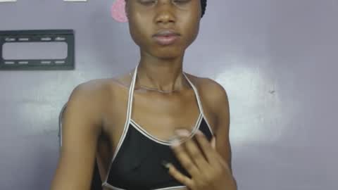 Snapshot of choco_petitqueen chatting on January 14, 2025, 6:02 am choco_petitqueen online show from January 14, 2025, 6:02 am