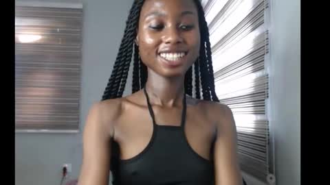 Snapshot of choco_petitqueen chatting on November 12, 2025, 7:42 am choco_petitqueen online show from November 12, 2025, 7:42 am