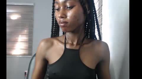 Snapshot of choco_petitqueen chatting on November 18, 2025, 7:57 am choco_petitqueen online show from November 18, 2025, 7:57 am