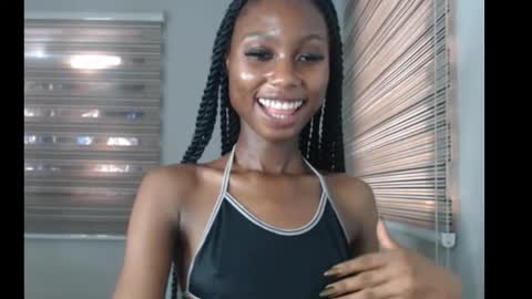 Snapshot of choco_petitqueen chatting on November 23, 2025, 7:41 am choco_petitqueen online show from November 23, 2025, 7:41 am