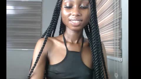 Snapshot of choco_petitqueen chatting on November 26, 2025, 8:37 am choco_petitqueen online show from November 26, 2025, 8:37 am