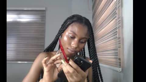 Snapshot of choco_petitqueen chatting on November 27, 2025, 8:05 am choco_petitqueen online show from November 27, 2025, 8:05 am