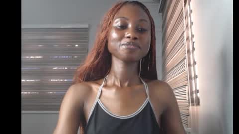 Snapshot of choco_petitqueen chatting on January 6, 2026, 9:35 am choco_petitqueen online show from January 6, 2026, 9:35 am