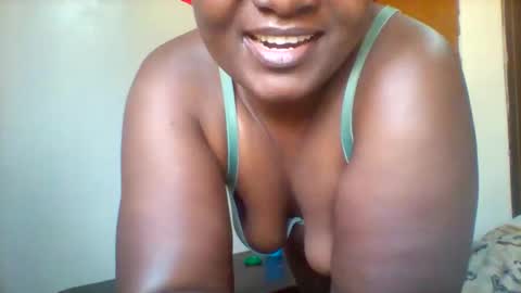 chocobabe002 online show from September 20, 2025, 6:03 am