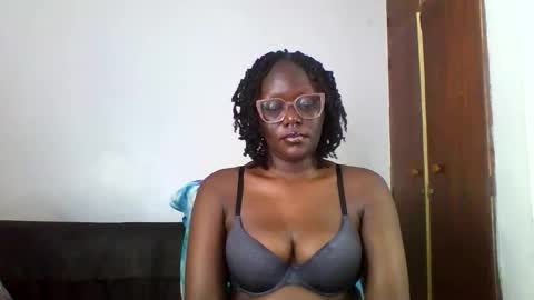Snapshot of chocolate_enne_ chatting on November 11, 2025, 12:49 pm chocolate babes online show from November 11, 2025, 12:49 pm