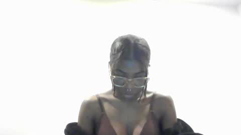 Aaliyah Marie online show from February 2, 2026, 4:22 am