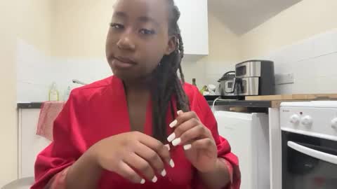 chocolatebunnycakez online show from February 5, 2026, 2:05 am