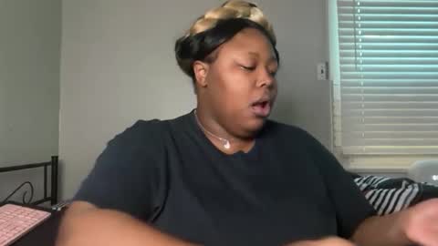 Snapshot of chocolatebunnyxx69 chatting on April 3, 2026, 12:25 pm Melina online show from April 3, 2026, 12:25 pm