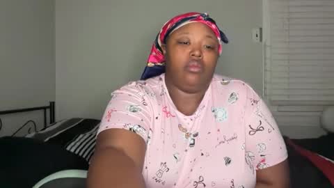 Snapshot of chocolatebunnyxx69 chatting on April 9, 2026, 5:40 am Melina online show from April 9, 2026, 5:40 am