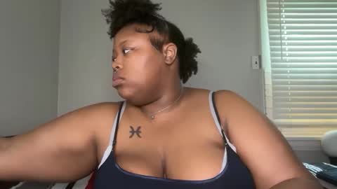 Snapshot of chocolatebunnyxx69 chatting on April 16, 2026, 5:14 pm Melina online show from April 16, 2026, 5:14 pm