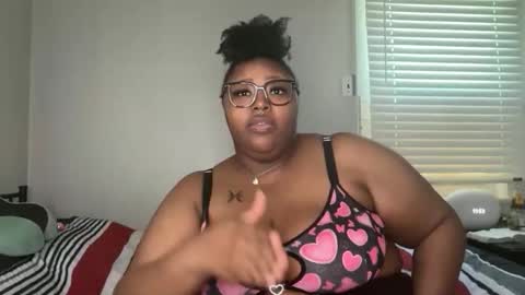 Snapshot of chocolatebunnyxx69 chatting on April 17, 2026, 3:59 pm Melina online show from April 17, 2026, 3:59 pm