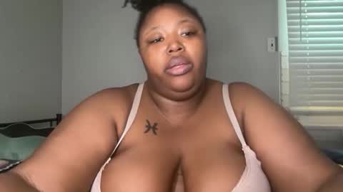 Snapshot of chocolatebunnyxx69 chatting on April 18, 2026, 6:23 pm Melina online show from April 18, 2026, 6:23 pm