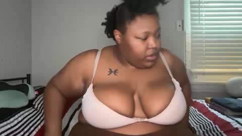 Snapshot of chocolatebunnyxx69 chatting on April 18, 2026, 7:07 pm Melina online show from April 18, 2026, 7:07 pm