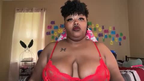Snapshot of chocolatebunnyxx69 chatting on May 15, 2026, 7:32 pm Melina online show from May 15, 2026, 7:32 pm