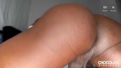 Snapshot of chocolatekinkiness chatting on January 28, 2025, 11:17 pm Chocolate Kinkiness online show from January 28, 2025, 11:17 pm