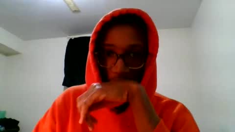 Chocolatinhermoso online show from December 9, 2024, 4:37 pm