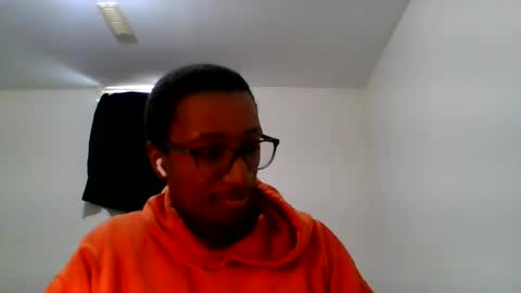 Chocolatinhermoso online show from February 4, 2025, 4:39 pm