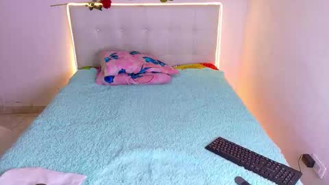   online show from November 20, 2025, 5:51 am