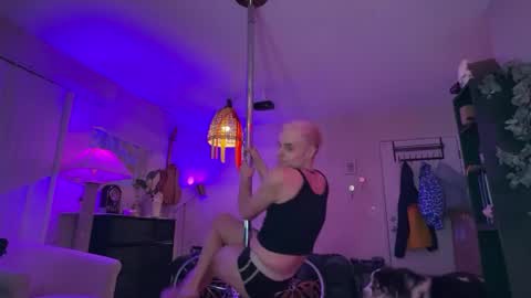 Choke Berry online show from April 12, 2026, 7:02 am