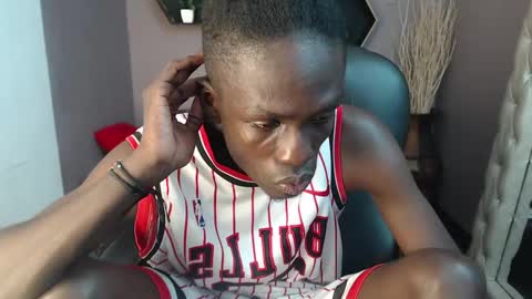 Chombo online show from December 20, 2024, 2:41 am