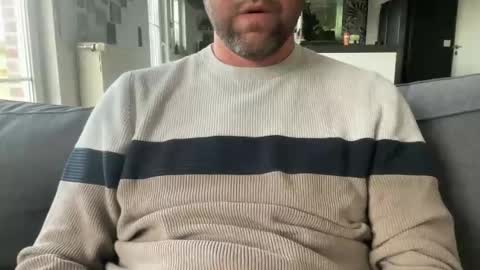 Snapshot of chris13abcd chatting on November 6, 2025, 1:23 pm chris13abcd online show from November 6, 2025, 1:23 pm