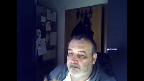 Snapshot of chris250268 chatting on December 22, 2024, 1:34 am Chris online show from December 22, 2024, 1:34 am