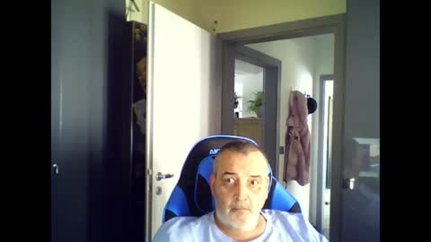 Chris online show from July 4, 2026, 9:04 am