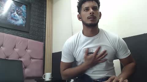 chris_dick2 online show from October 23, 2025, 4:34 am