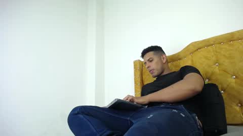 chris_dick2 online show from May 2, 2026, 6:51 am