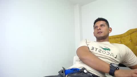 chris_dick2 online show from May 6, 2026, 5:35 am
