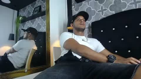 chris_dick2 online show from July 5, 2026, 4:19 am