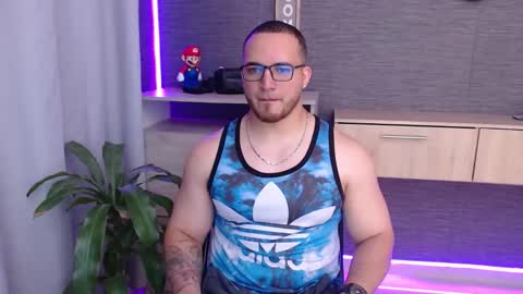 Snapshot of chris_huntter chatting on November 17, 2025, 11:21 pm chris_huntter online show from November 17, 2025, 11:21 pm