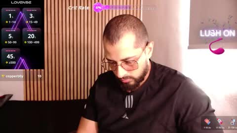 cris         Twitter magnum101010 insta magnumc20 online show from November 11, 2025, 4:07 pm