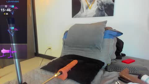 chris_milleer online show from December 26, 2024, 4:32 am
