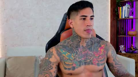 Snapshot of chris_reilly chatting on March 22, 2026, 8:01 pm chris reilly online show from March 22, 2026, 8:01 pm