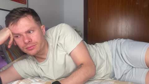 chris_stev47 online show from January 5, 2025, 4:48 pm