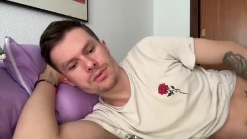 chris_stev47 online show from January 11, 2025, 11:34 am