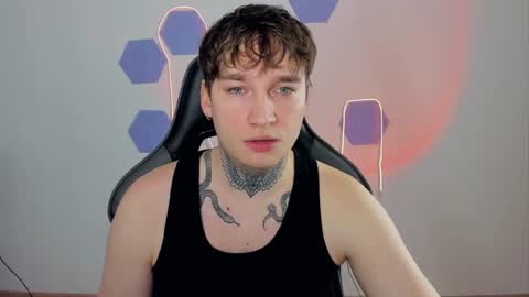 Snapshot of chris_tyson chatting on December 4, 2024, 6:33 am Chris Tyson online show from December 4, 2024, 6:33 am