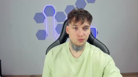 Snapshot of chris_tyson chatting on December 21, 2024, 8:21 pm Chris Tyson online show from December 21, 2024, 8:21 pm