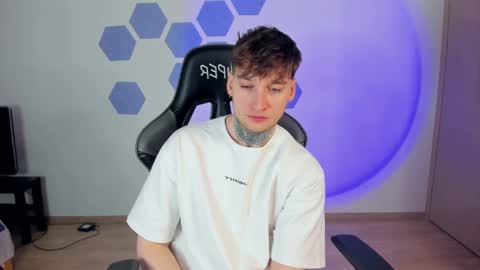 Snapshot of chris_tyson chatting on February 26, 2025, 12:58 pm Chris Tyson online show from February 26, 2025, 12:58 pm