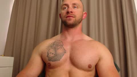 chrisbigbiceps online show from June 1, 2026, 3:03 pm