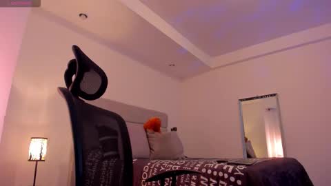 chrismorgan24 online show from December 18, 2025, 9:54 pm