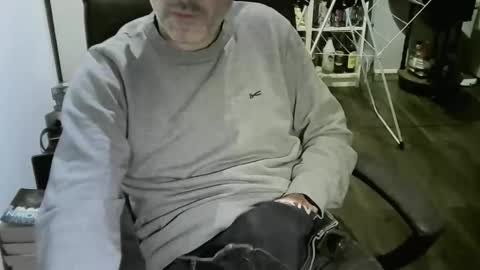 chrisprngr online show from May 17, 2026, 9:33 pm