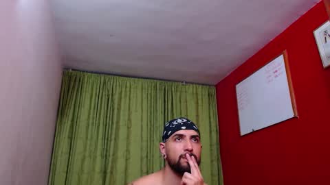 Snapshot of chriss_james chatting on January 31, 2025, 2:04 am chriss_james online show from January 31, 2025, 2:04 am